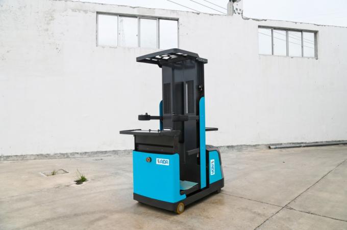 Standing Palet stacker listrik penuh Peralatan Pengambilan Pesenan, Warehouse Picker Pesenan Selector 5m Tinggi Lift 0